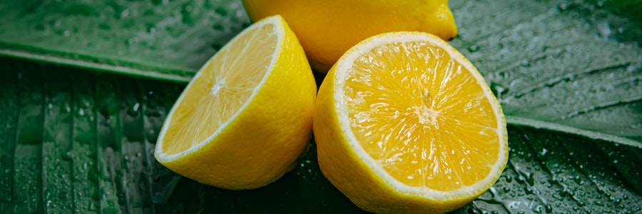 Citron och citronvatten i kosten